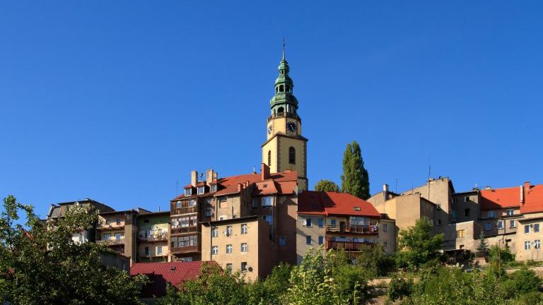 shutterstock_1832483764 Landscape of Bystrzyca Kłodzka with clear blue sky..jpg